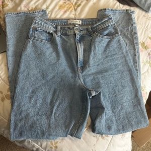 Abercrombie Curve Love Ultra High Rise 90s Straight Jean